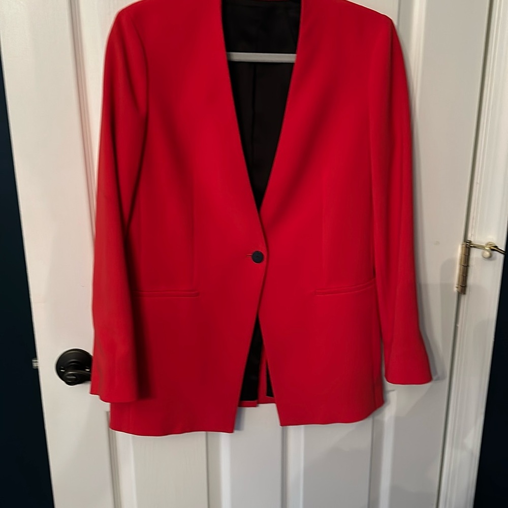 Red Theory 1 button blazer